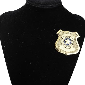 Amazon | KEYCHIN Officer Judy バッジ ブローチ バニー